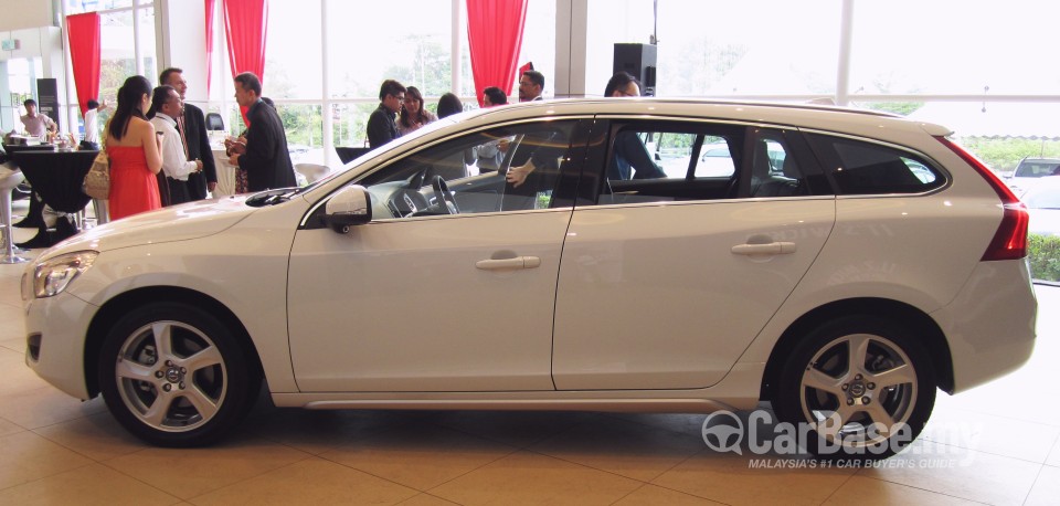 Volvo V60 Mk1 (2012) Exterior