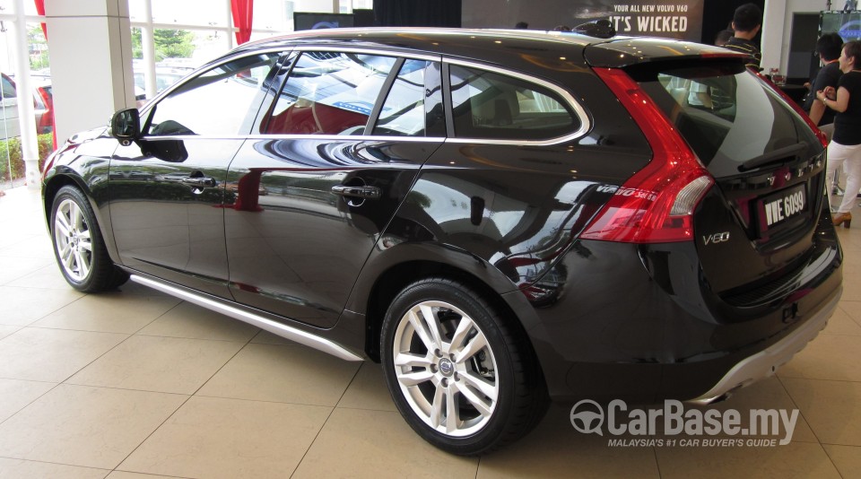 Volvo V60 Mk1 (2012) Exterior