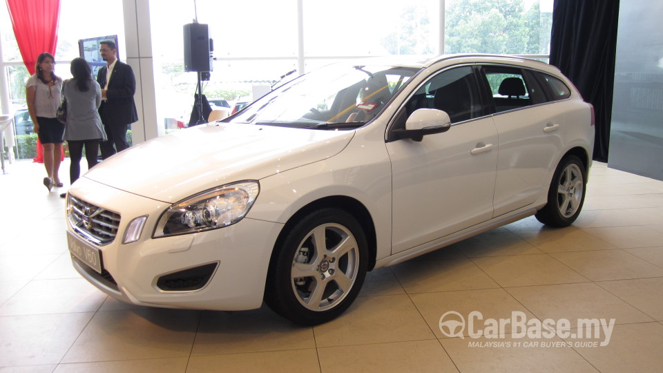 Volvo V60 Mk1 (2012) Exterior