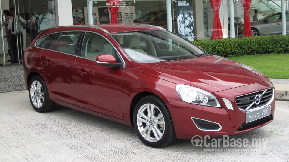 Volvo V60 Mk1 (2012) Exterior