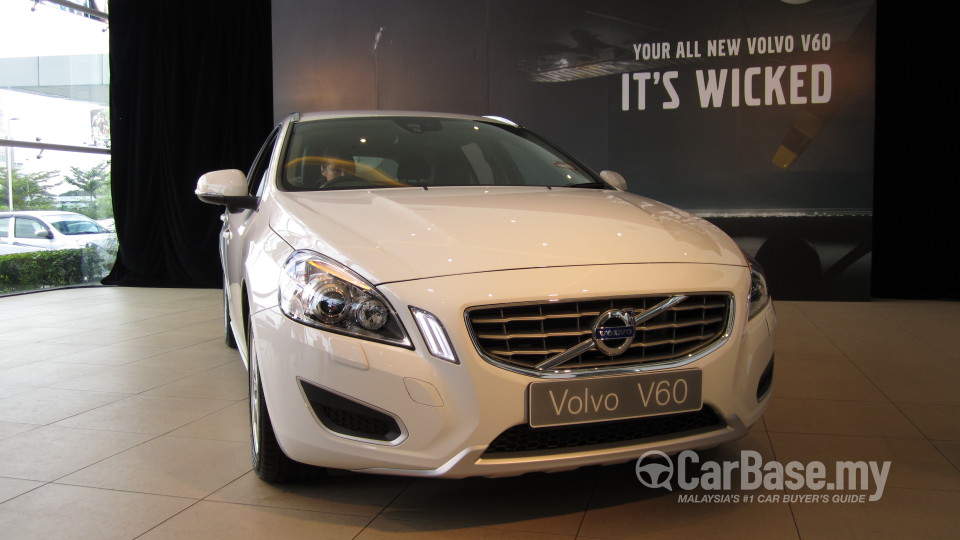 Volvo V60 Mk1 (2012) Exterior