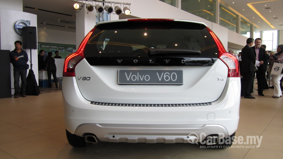Volvo V60 Mk1 (2012) Exterior