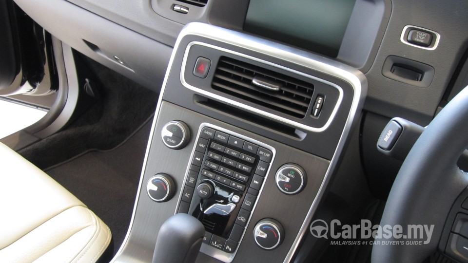 Volvo V60 Mk1 (2012) Interior