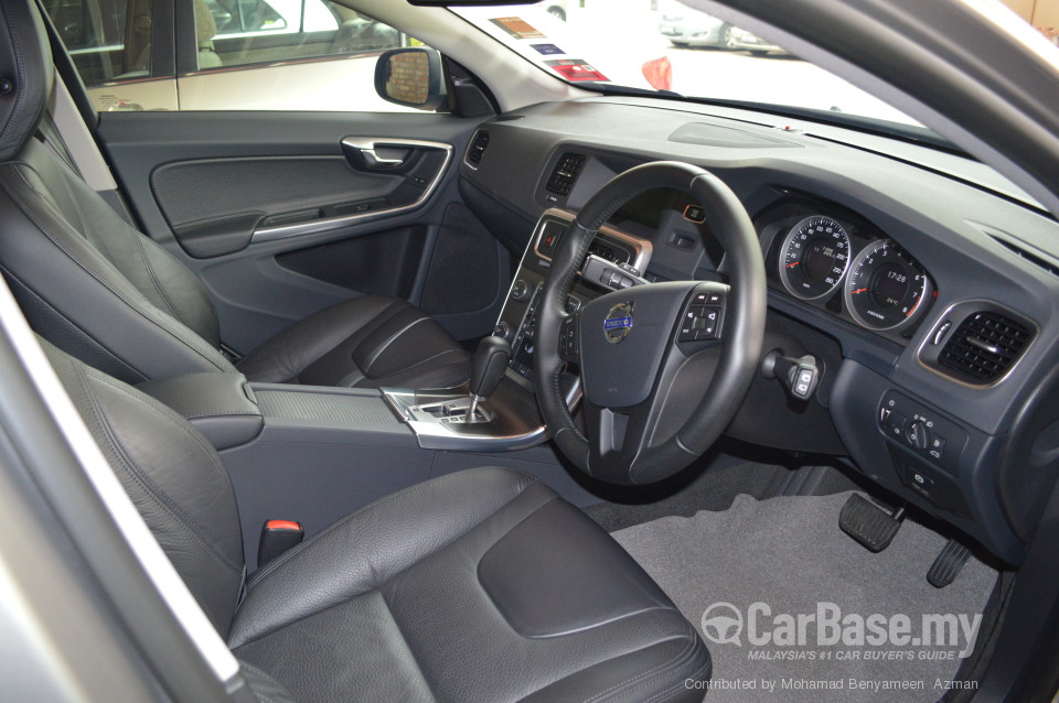 Volvo V60 Mk1 (2012) User