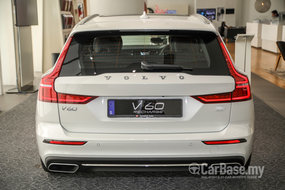 Volvo V60 Mk2 (2022) Exterior