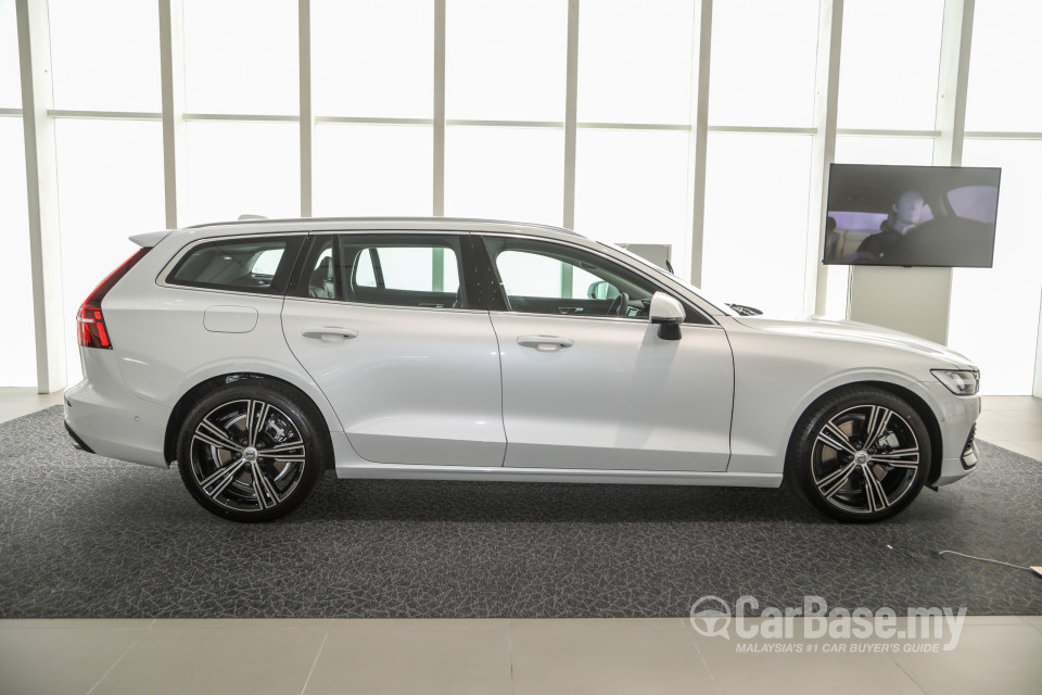 Volvo V60 Mk2 (2022) Exterior