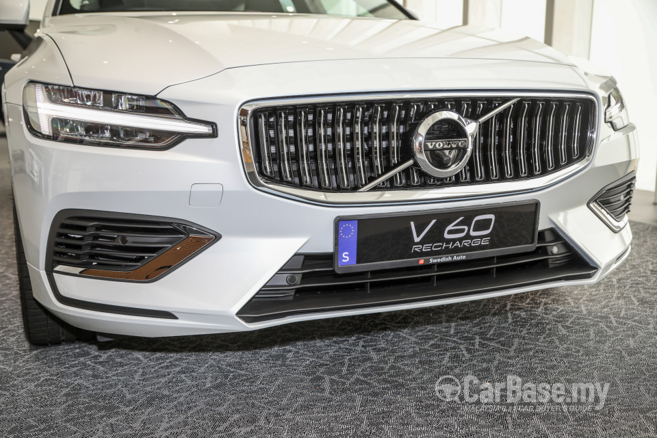 Volvo V60 Mk2 (2022) Exterior