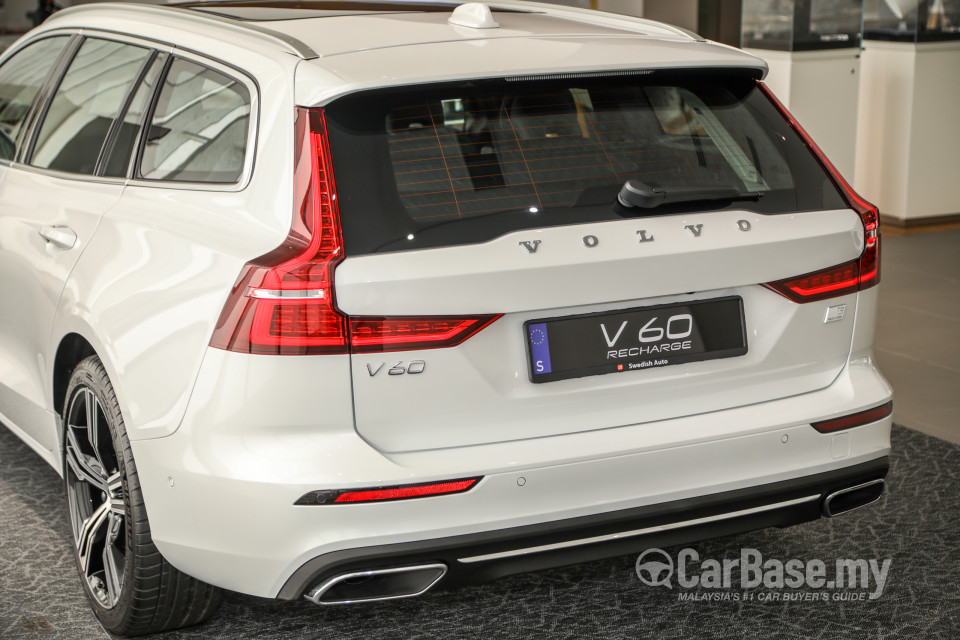 Volvo V60 Mk2 (2022) Exterior