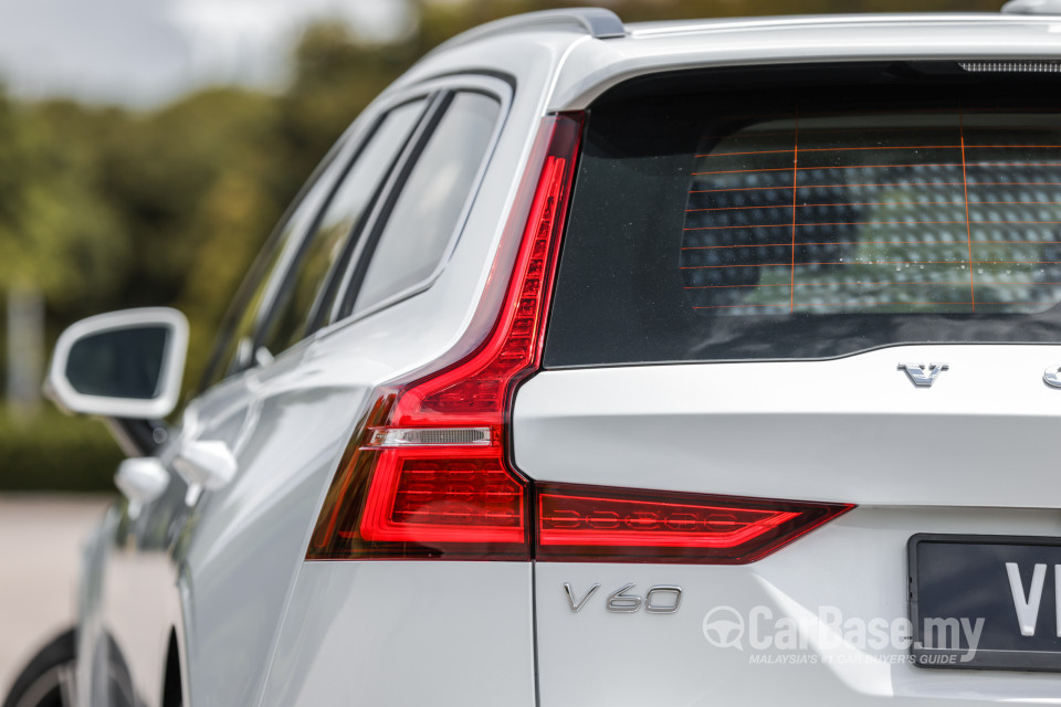 Volvo V60 Mk2 (2022) Exterior