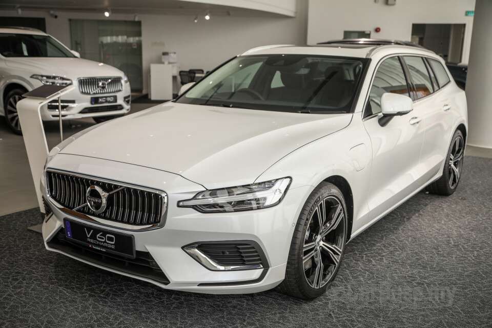 Volvo V60 Mk2 (2022) Exterior