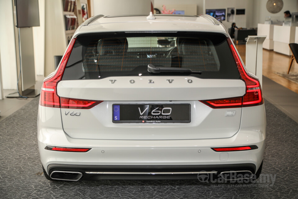 Volvo V60 Mk2 (2022) Exterior