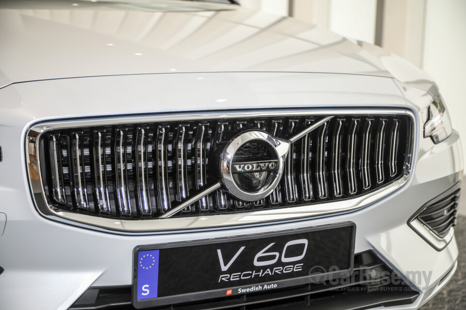 Volvo V60 Mk2 (2022) Exterior