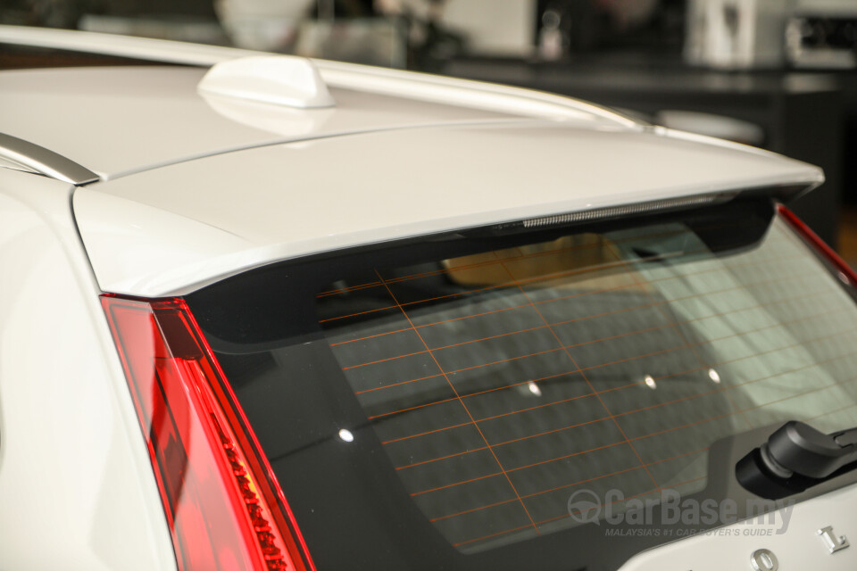 Volvo V60 Mk2 (2022) Exterior