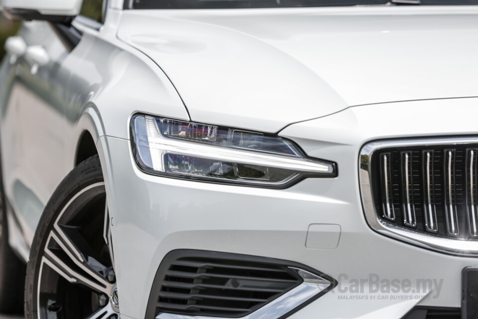 Volvo V60 Mk2 (2022) Exterior