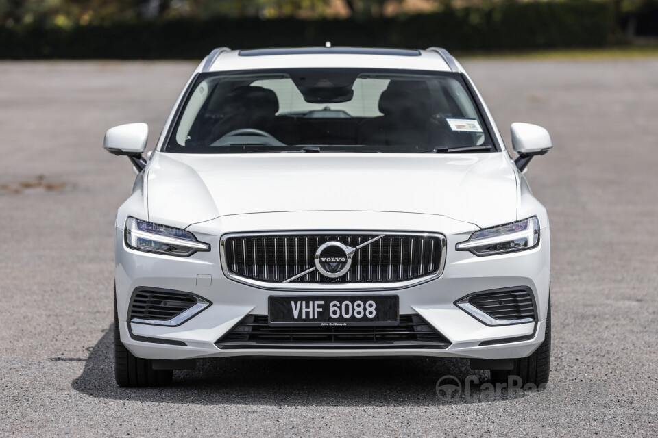 Volvo V60 Mk2 (2022) Exterior