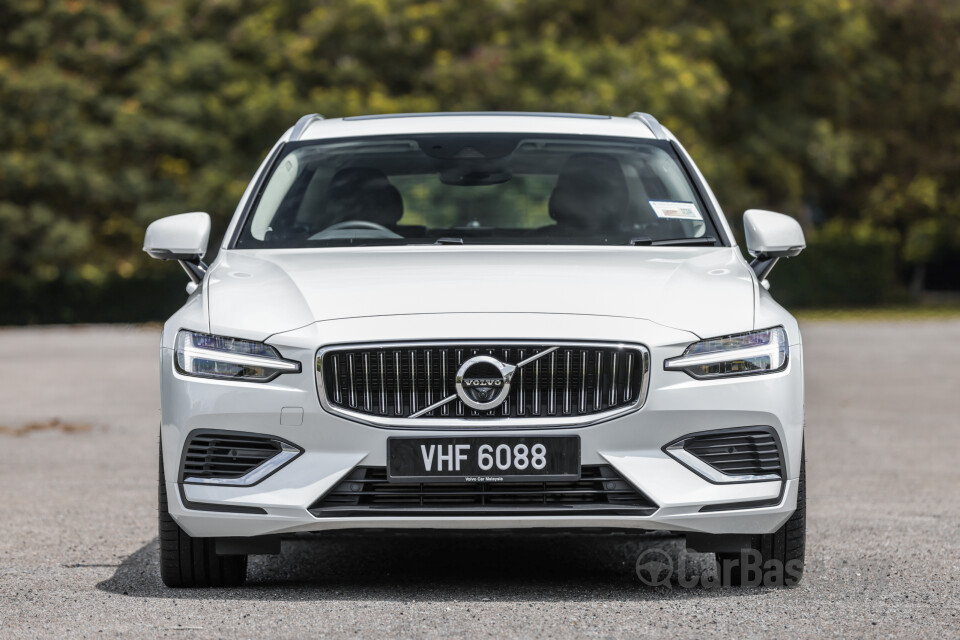 Volvo V60 Mk2 (2022) Exterior