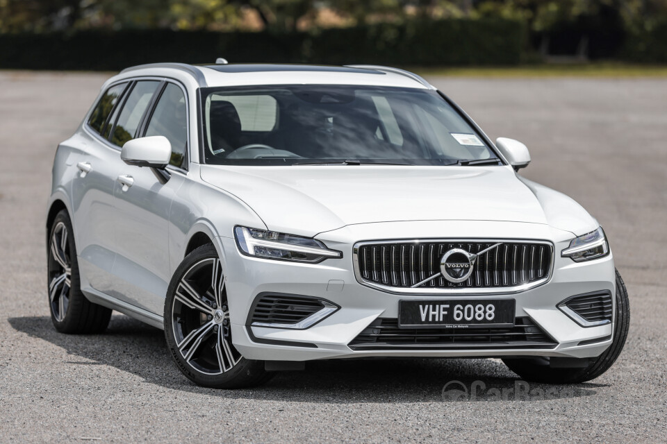 Volvo V60 Mk2 (2022) Exterior