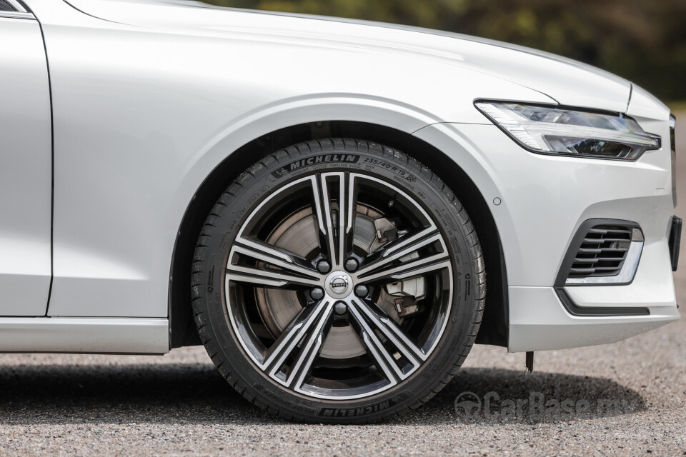 Volvo V60 Mk2 (2022) Exterior