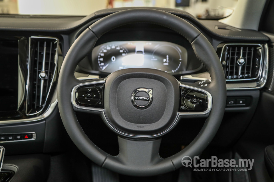 Volvo V60 Mk2 (2022) Interior