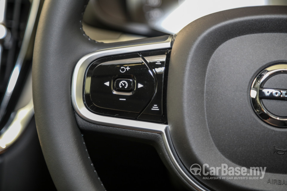 Volvo V60 Mk2 (2022) Interior