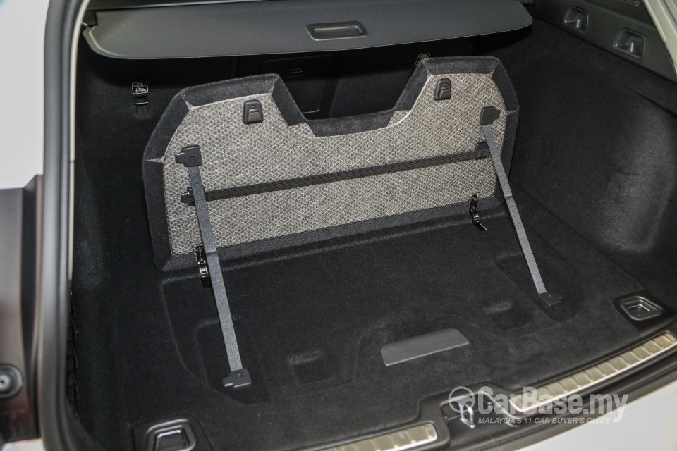 Volvo V60 Mk2 (2022) Interior