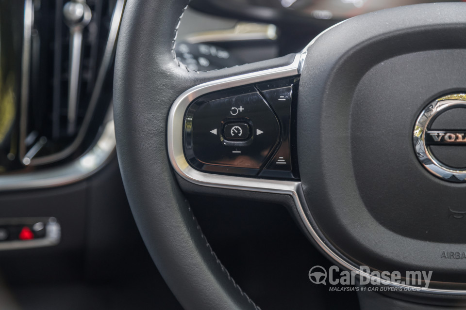 Volvo V60 Mk2 (2022) Interior
