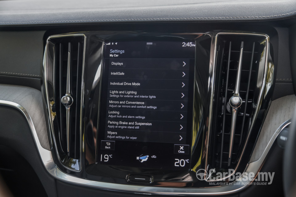 Volvo V60 Mk2 (2022) Interior