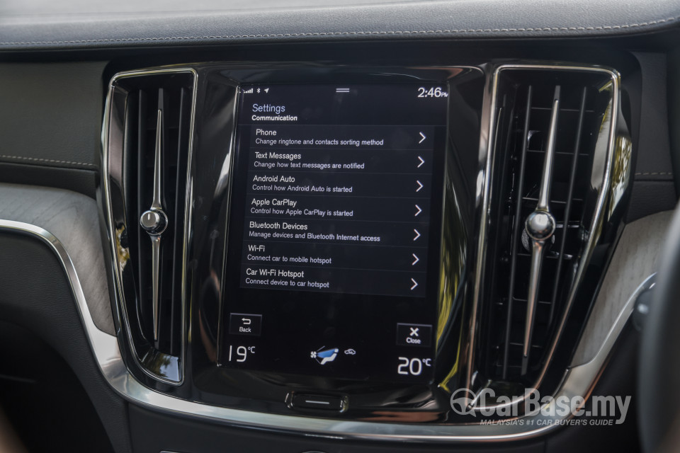 Volvo V60 Mk2 (2022) Interior