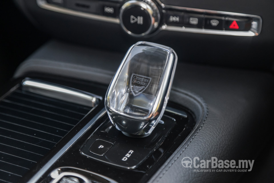 Volvo V60 Mk2 (2022) Interior