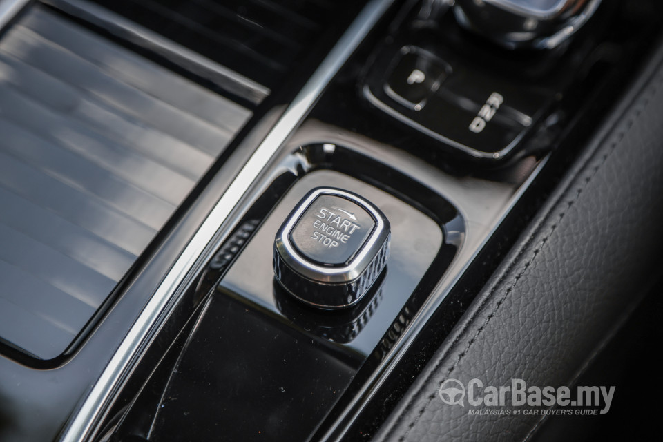 Volvo V60 Mk2 (2022) Interior