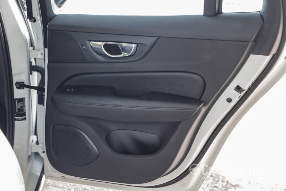 Volvo V60 Mk2 (2022) Interior