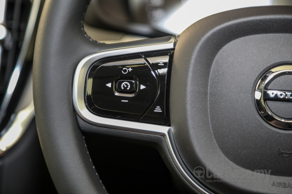 Volvo V60 Mk2 (2022) Interior