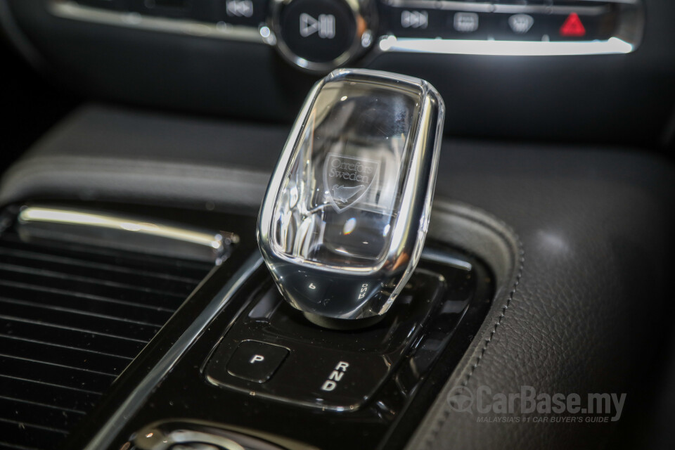 Volvo V60 Mk2 (2022) Interior