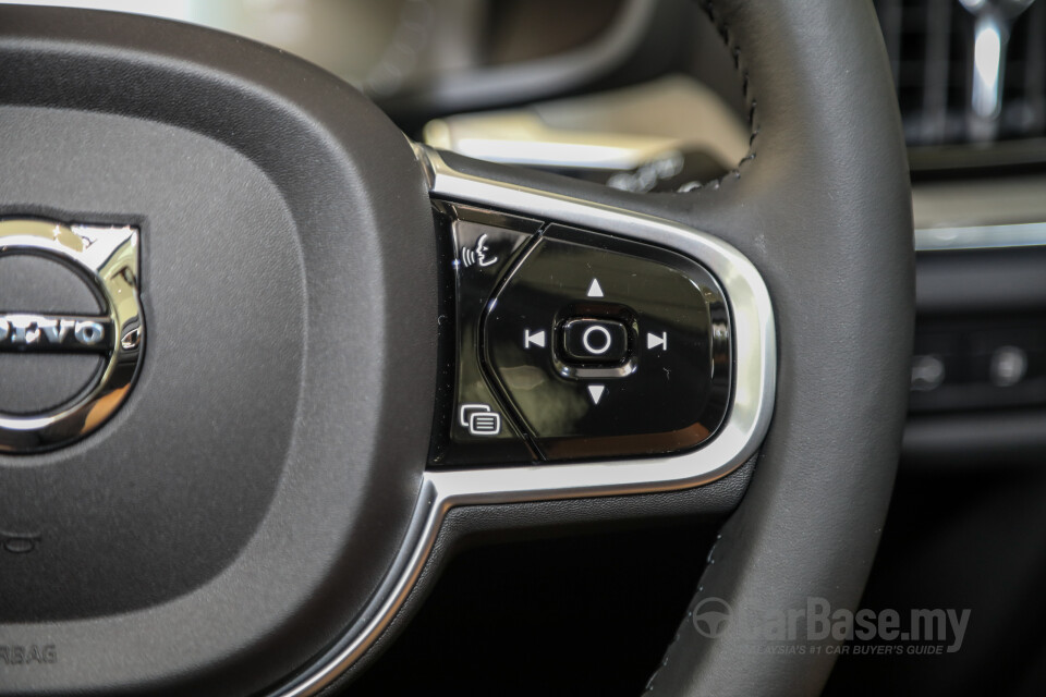 Volvo V60 Mk2 (2022) Interior