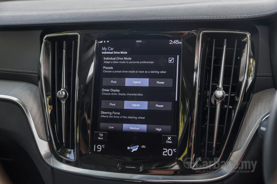 Volvo V60 Mk2 (2022) Interior