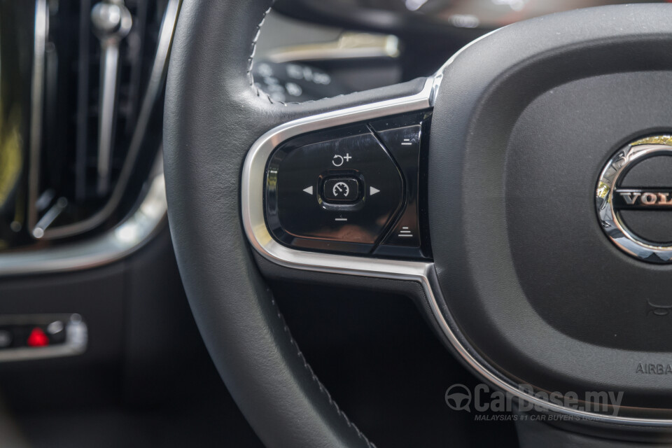 Volvo V60 Mk2 (2022) Interior