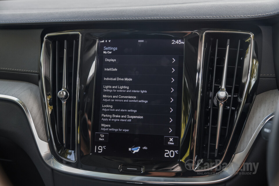 Volvo V60 Mk2 (2022) Interior