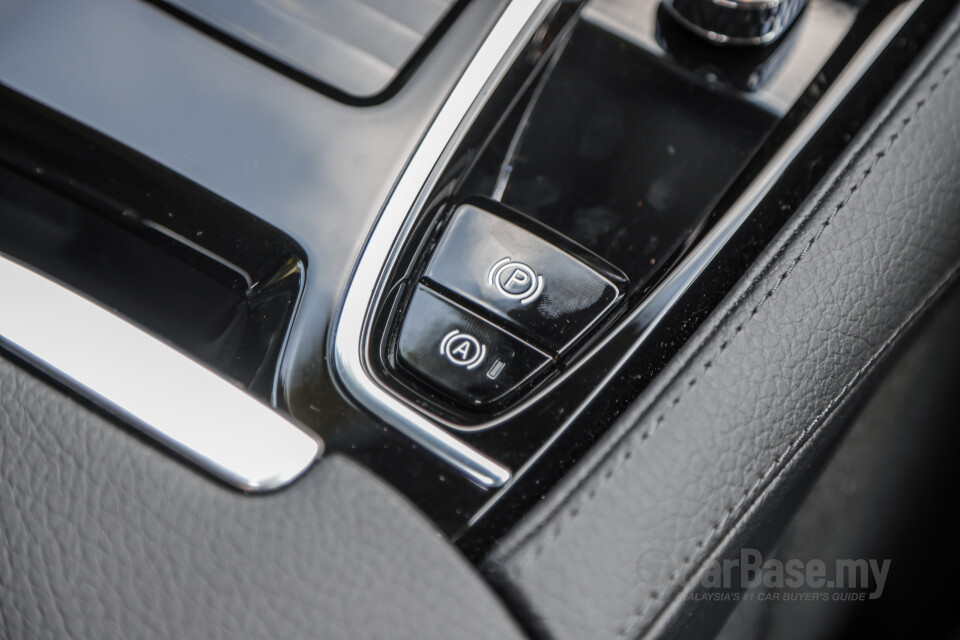 Volvo V60 Mk2 (2022) Interior