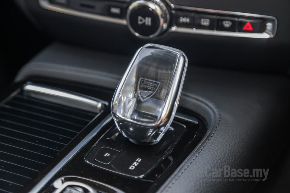 Volvo V60 Mk2 (2022) Interior