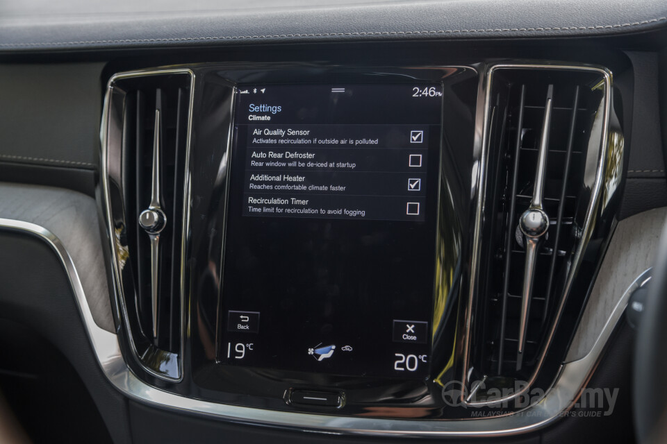 Volvo V60 Mk2 (2022) Interior