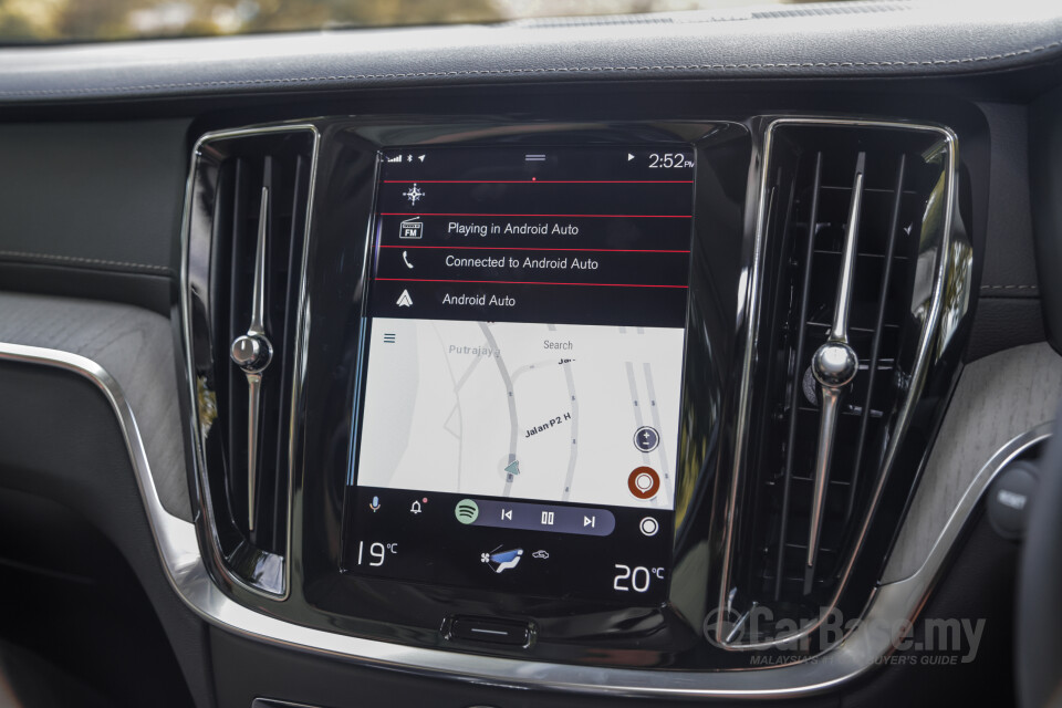 Volvo V60 Mk2 (2022) Interior
