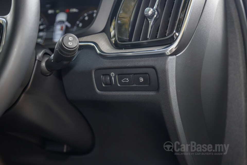 Volvo V60 Mk2 (2022) Interior