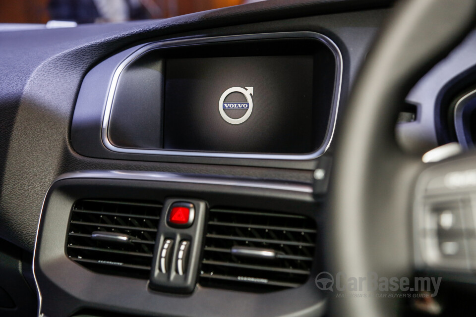 Nissan Navara D23 Facelift (2021) Interior