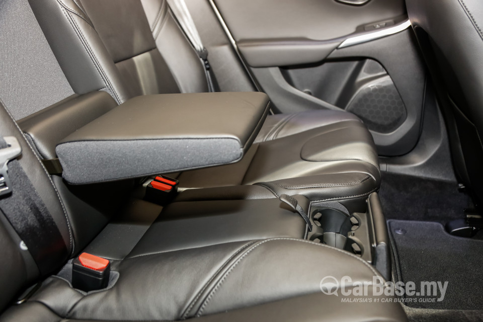 Volvo V40 Mk1 Facelift (2017) Interior
