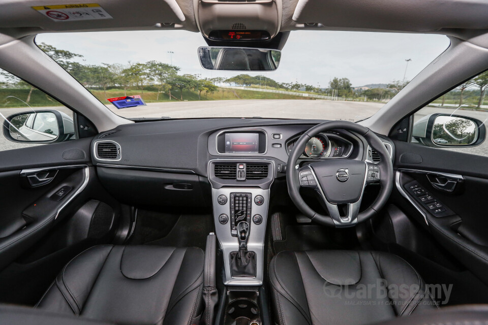 Nissan Navara D23 (2015) Interior