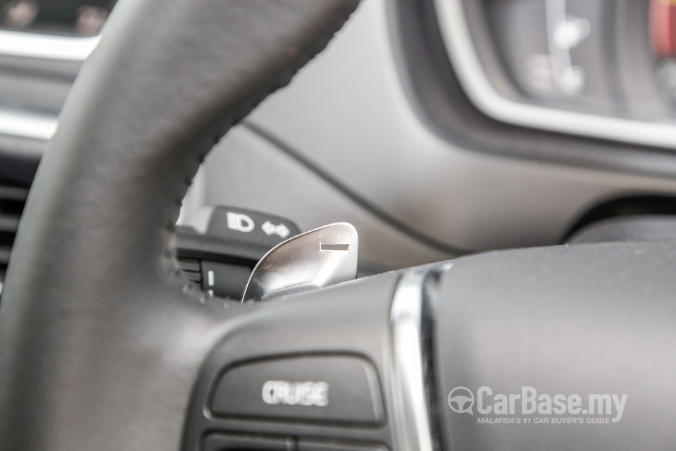 Volvo V40 Mk1 Facelift (2017) Interior