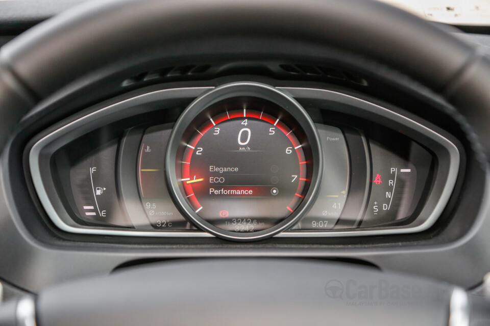 Audi A4 B9 (2016) Interior