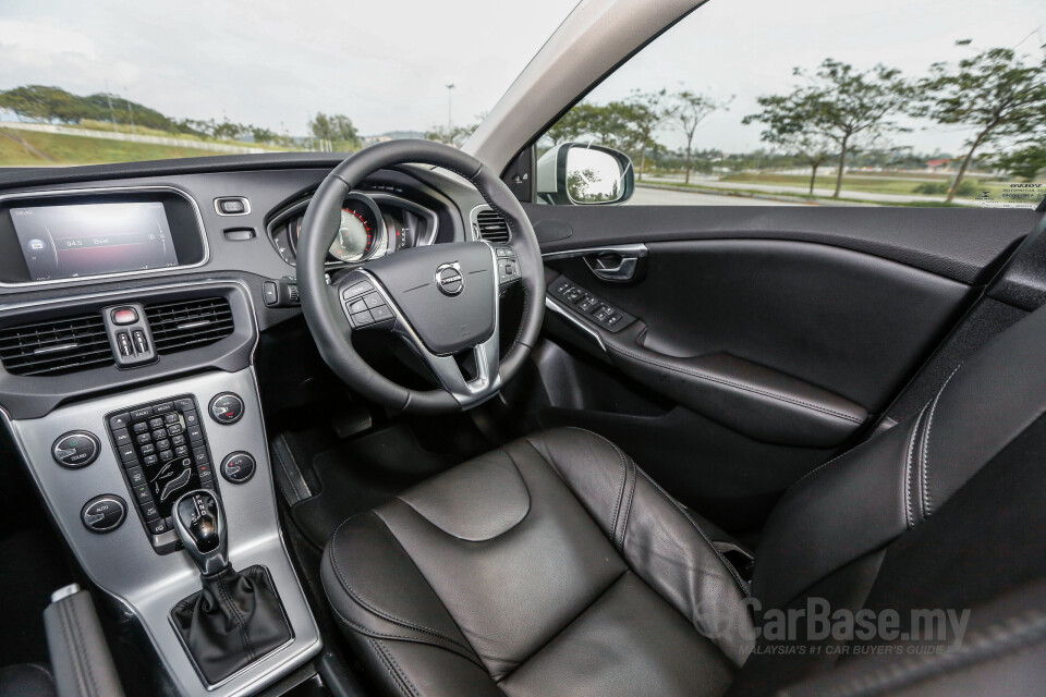 Nissan Navara D23 Facelift (2021) Interior