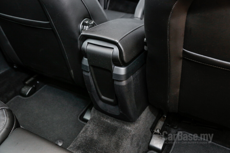 Nissan Navara D23 Facelift (2021) Interior