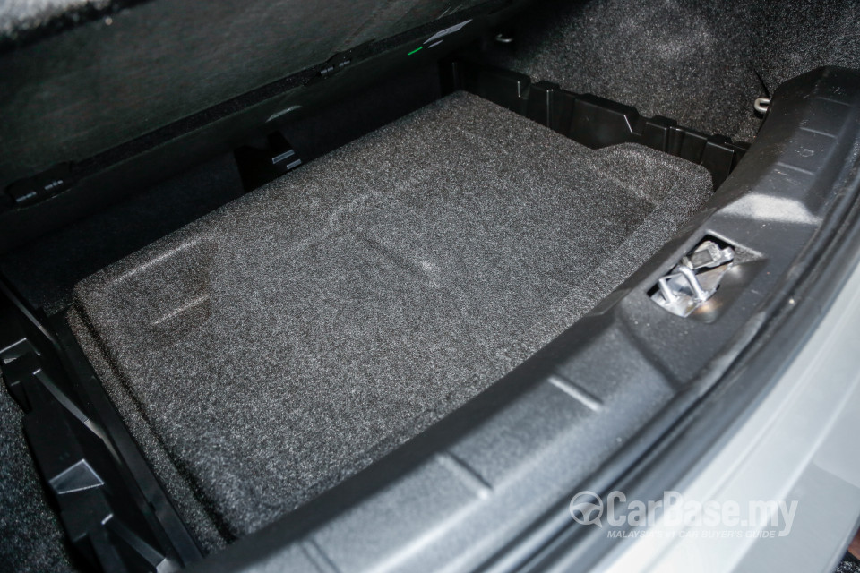 Volvo V40 Mk1 Facelift (2017) Interior